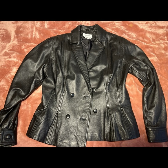 Vintage Black leather blazer/jacket - Picture 3 of 10